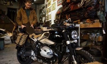 Nouvelles selles "brat style" nineT