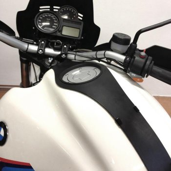 Sangle de réservoir en cuir première fleur 2004-2007