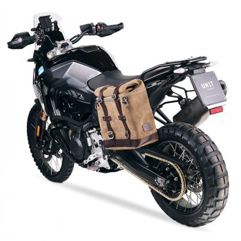 Sacoche latérale Scram en croûte de cuir 22L-30L + Cadre gauche de la BMW F900GS