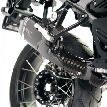 Cache pare-chaleur en carbone pour silencieux RAD (code 4009)