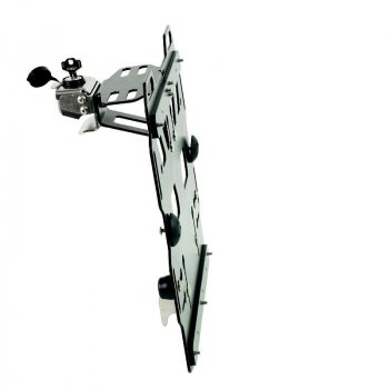 Sac en aluminium Atlas 34L sur le côté du silencieux