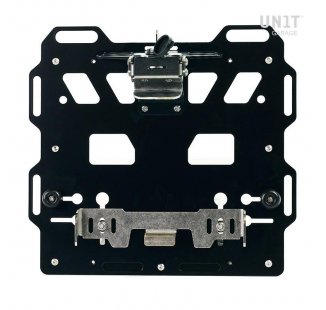 Sac en aluminium Atlas 34L sur le côté du silencieux