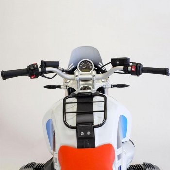 Porte-bagages avec bande de réservoir marron