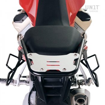 Cadre droit Moto Guzzi V100 Mandello