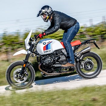 BMW nineT Paris Dakar KIT Unit Garage: TEST